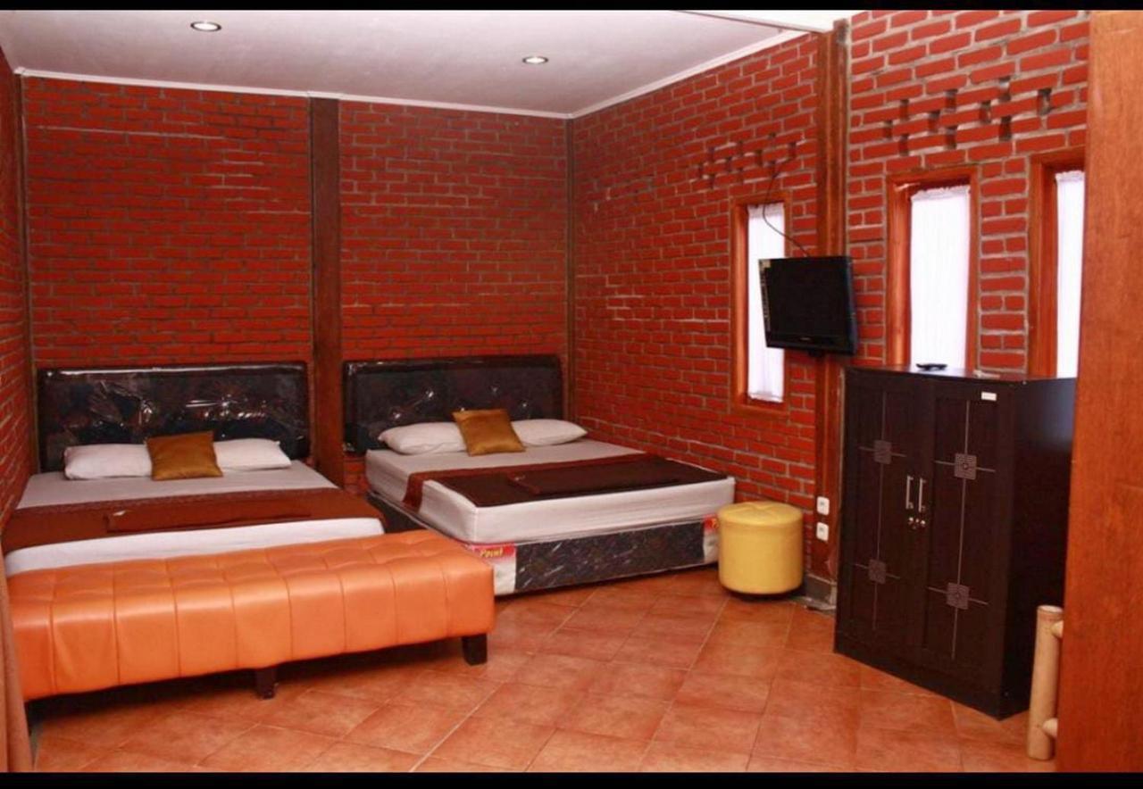 Bantal Guling Villa เล็มบัง ภายนอก รูปภาพ