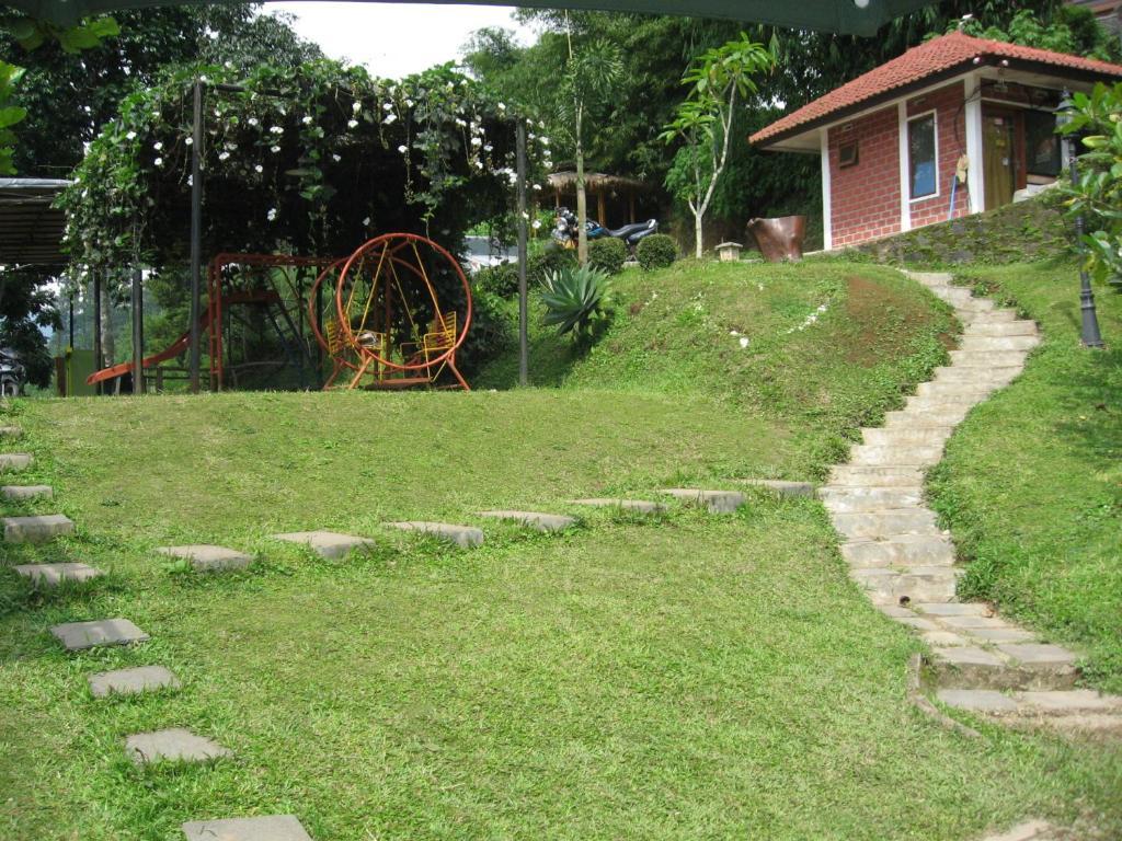 Bantal Guling Villa เล็มบัง ภายนอก รูปภาพ