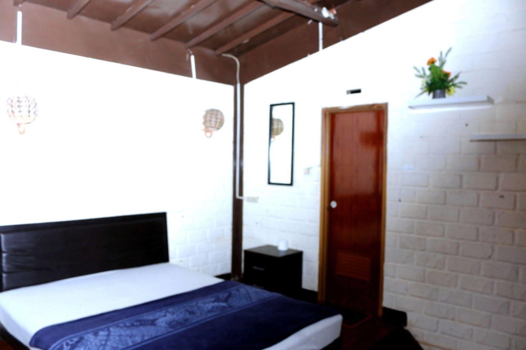 Bantal Guling Villa เล็มบัง ภายนอก รูปภาพ