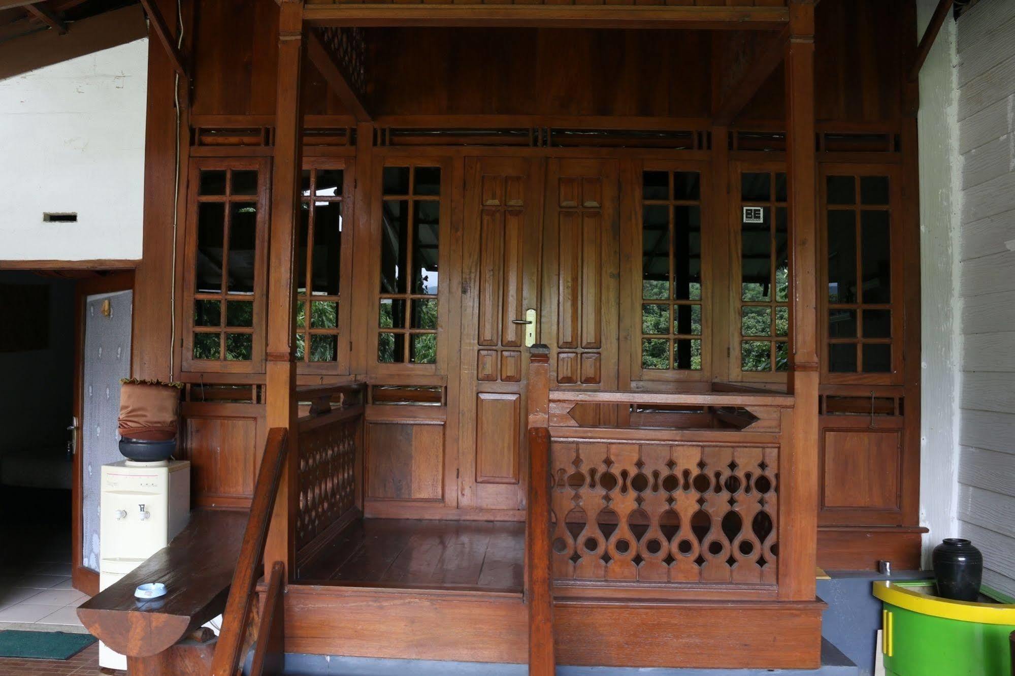 Bantal Guling Villa เล็มบัง ภายนอก รูปภาพ