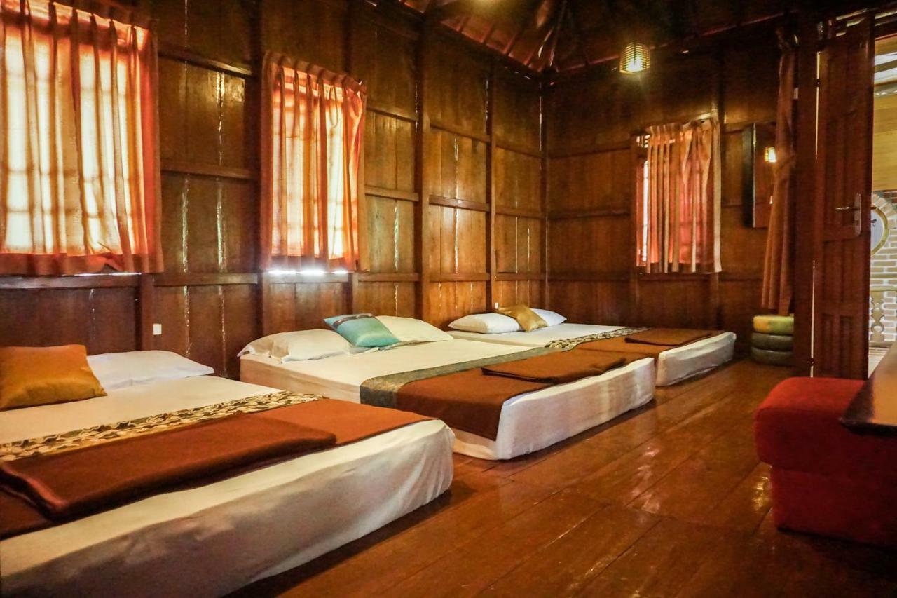 Bantal Guling Villa เล็มบัง ภายนอก รูปภาพ